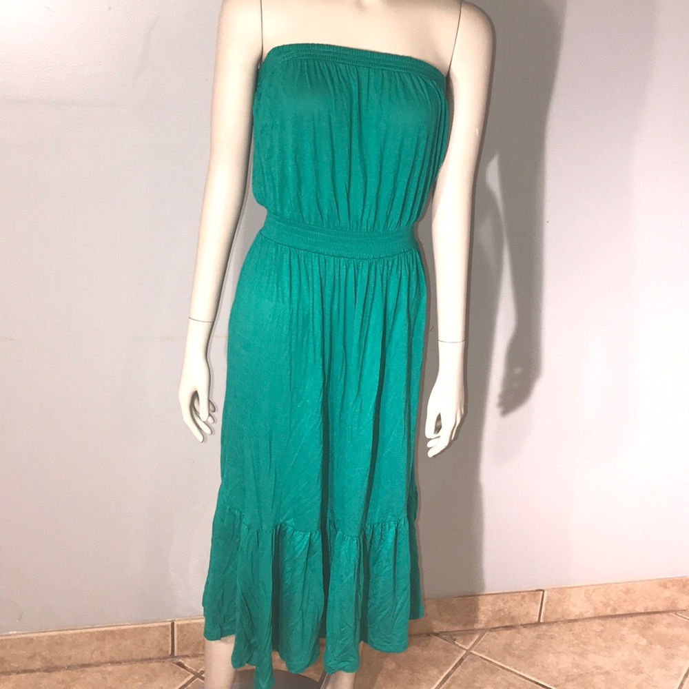 Ruffle Hem Shirred Bodice Solid Tube Dress